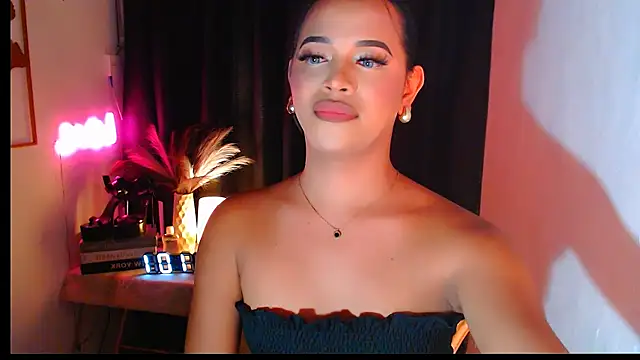 Lorainnelustts online show from 11/27/25, 01:11