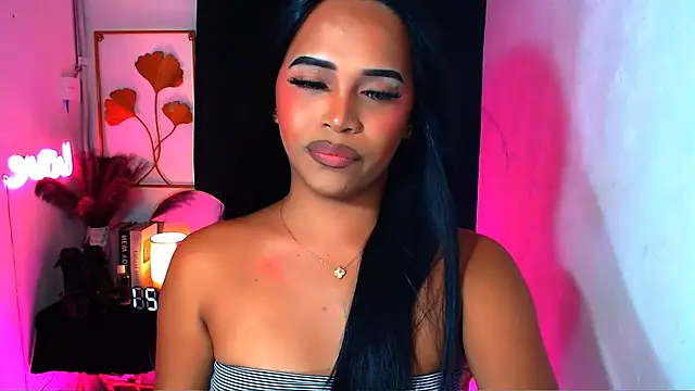 Lorainnelustts online show from 03/24/26, 01:55