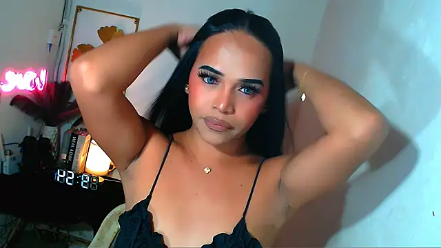 Lorainnelustts online show from 03/23/26, 02:28