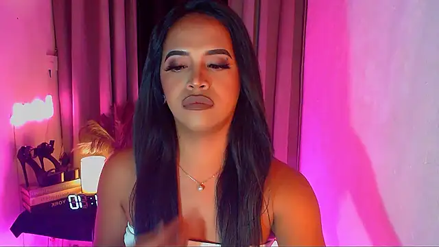 Lorainnelustts online show from 01/18/26, 05:16