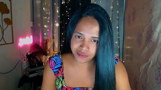 Lorainnelustts online show from 02/15/26, 01:32