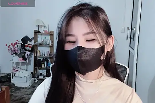    Daisy    online show from 11/23/25, 02:05