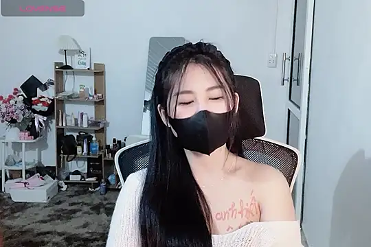    Daisy    online show from 11/20/25, 03:23