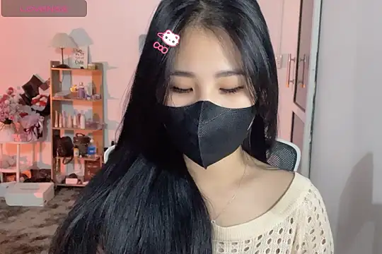    Daisy    online show from 11/19/25, 06:24