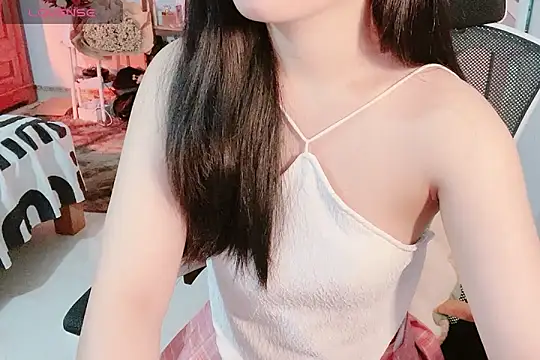 Snapshot of ___Daisy___ chatting on 10/12/25, 02:46 Daisy online show from 10/12/25, 02:46