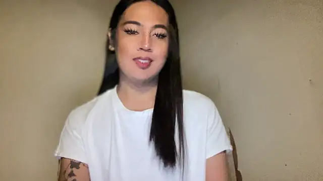 Snapshot of fallon_empress143 chatting on 09/15/25, 04:13 fallon empress143 online show from 09/15/25, 04:13
