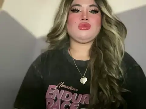 Snapshot of Naughtyrosecum chatting on 11/04/25, 04:05 Naughtyrosecum online show from 11/04/25, 04:05