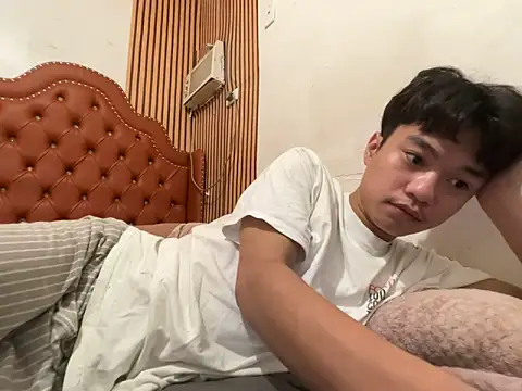 ur little secret online show from 02/10/26, 07:29
