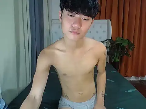 ur little secret online show from 04/10/26, 08:32