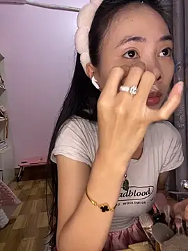 Dau-Tayy online show from 12/01/25, 09:43