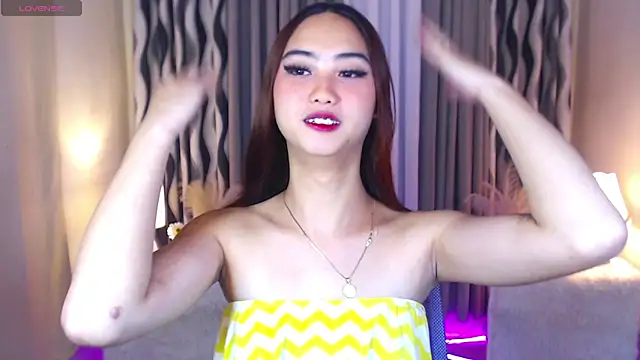 Kiah Wyatt online show from 11/09/25, 06:50