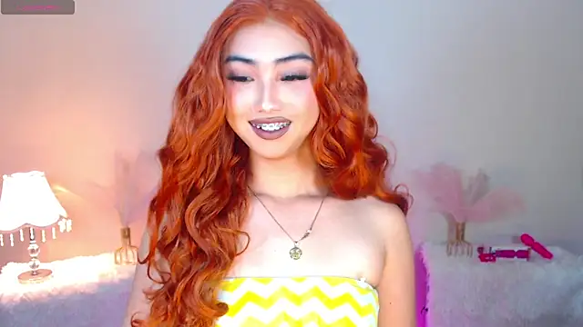 Kiah Wyatt online show from 11/19/25, 07:19