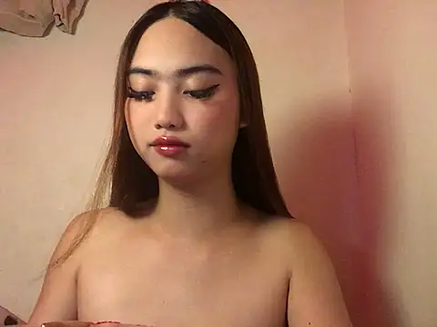 Kiah Wyatt online show from 11/25/25, 06:47