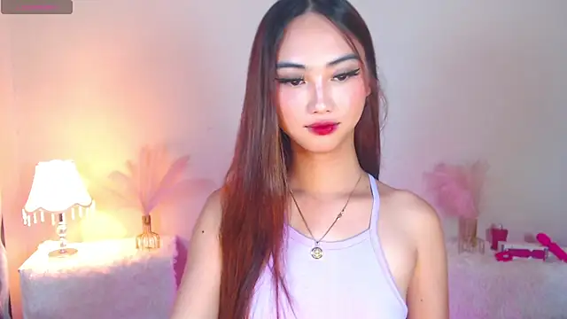 Kiah Wyatt online show from 11/12/25, 07:23