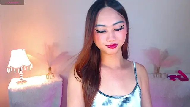 Kiah Wyatt online show from 11/28/25, 07:19