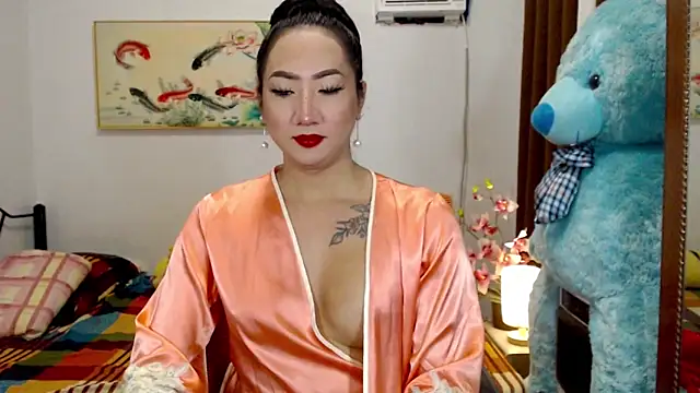 Snapshot of LovelyQueen69 chatting on 10/08/25, 10:06 LovelyQueen69 online show from 10/08/25, 10:06