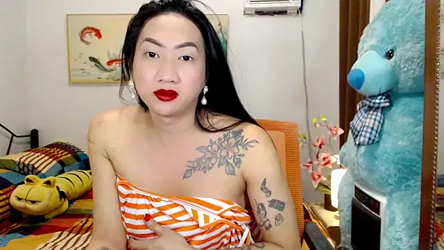 LovelyQueen69 online show from 11/18/25, 05:00