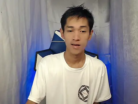 Snapshot of riks_tyler chatting on 05/29/26, 01:50 riks tyler online show from 05/29/26, 01:50