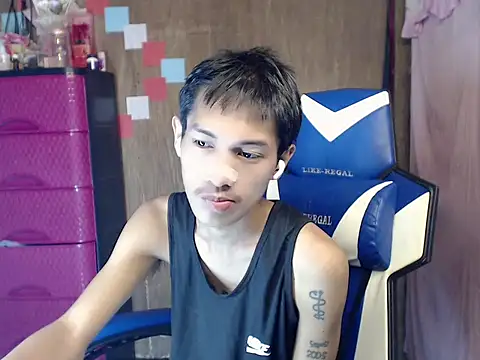 Snapshot of riks_tyler chatting on 07/17/26, 10:45 riks tyler online show from 07/17/26, 10:45