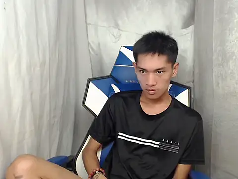 Snapshot of riks_tyler chatting on 06/07/26, 06:24 riks tyler online show from 06/07/26, 06:24