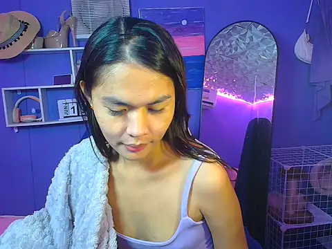 urgirljane online show from 06/20/26, 03:44