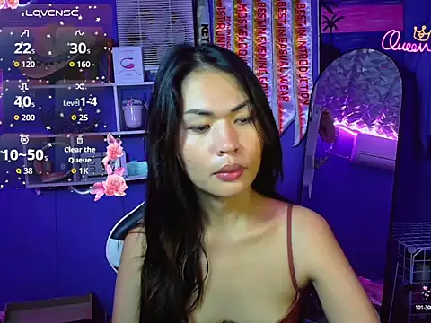 urgirljane online show from 07/12/26, 11:05