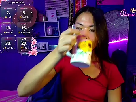 urgirljane online show from 06/29/26, 07:15