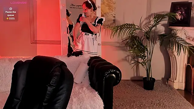 Violet Griffen online show from 12/03/25, 03:44