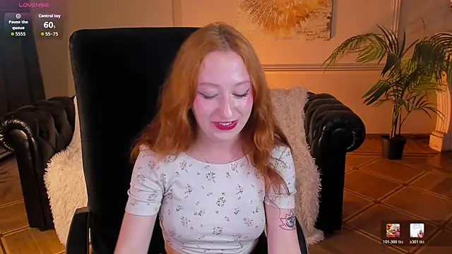 Snapshot of Violet_Griffen chatting on 07/11/26, 03:56 Violet Griffen online show from 07/11/26, 03:56