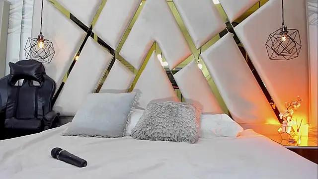 FernandaRousse online show from 12/01/25, 07:37