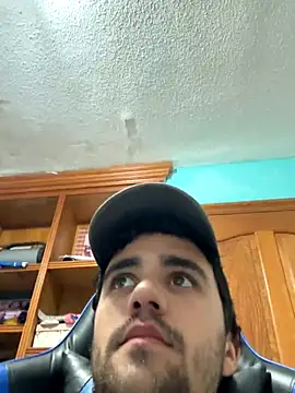 aavrdvh33 online show from 12/14/25, 10:59