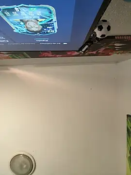 aavrdvh33 online show from 11/23/25, 03:22