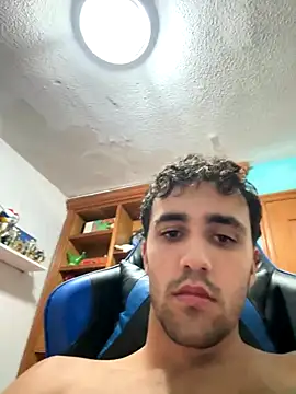 aavrdvh33 online show from 10/31/25, 09:43