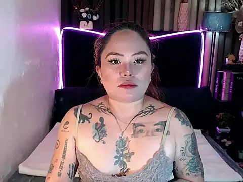 Snapshot of EstellaStarXxx chatting on 05/18/26, 05:45 EstellaStarXxx online show from 05/18/26, 05:45