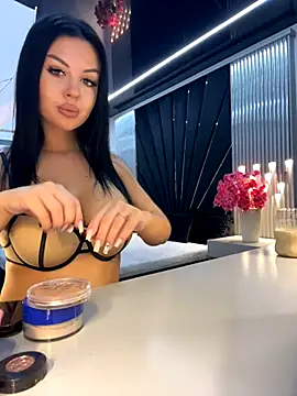 KenyaCruz online show from 10/13/25, 06:31