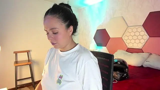 ArielleWilde online show from 11/14/25, 03:32