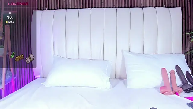 SandraMilerr online show from 12/18/25, 04:17