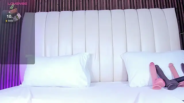 SandraMilerr online show from 12/19/25, 04:16