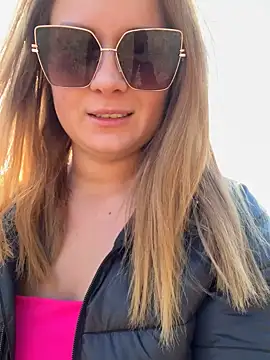 Snapshot of Velvetnoir21 chatting on 10/29/25, 12:04 Velvetnoir21 online show from 10/29/25, 12:04