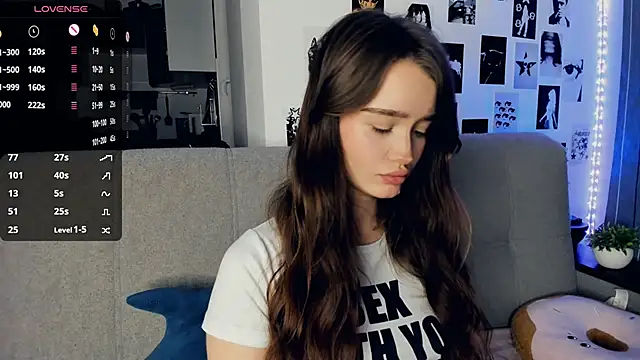 lovelyalivia online show from 12/02/25, 09:44