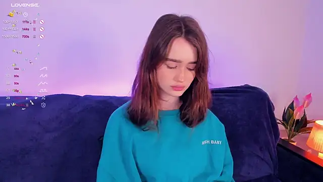 lovelyalivia online show from 10/05/25, 09:33