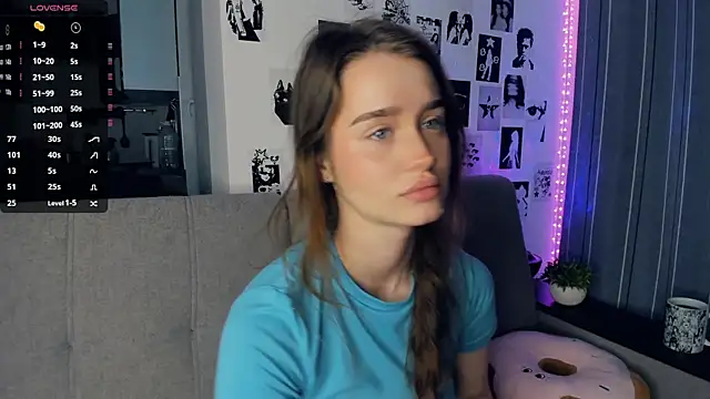 lovelyalivia online show from 11/02/25, 09:47