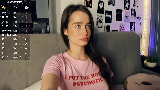 lovelyalivia online show from 12/21/25, 09:22