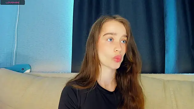 lovelyalivia online show from 05/12/26, 08:43