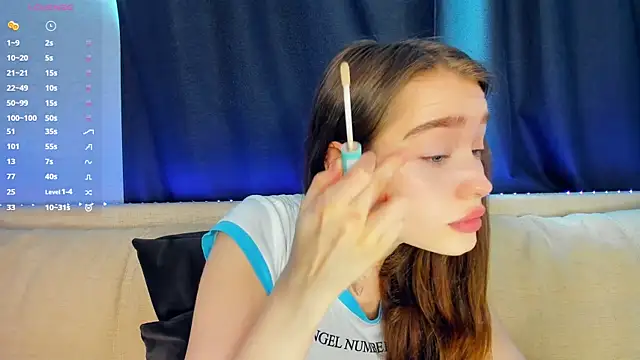 lovelyalivia online show from 05/16/26, 07:40