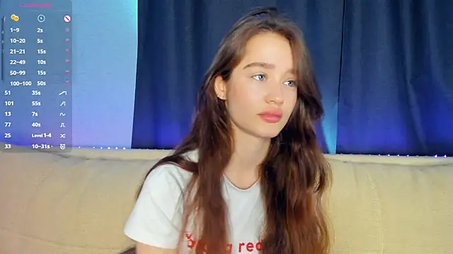 lovelyalivia online show from 04/19/26, 07:09