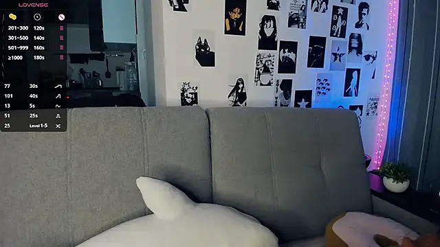 lovelyalivia online show from 11/06/25, 09:24