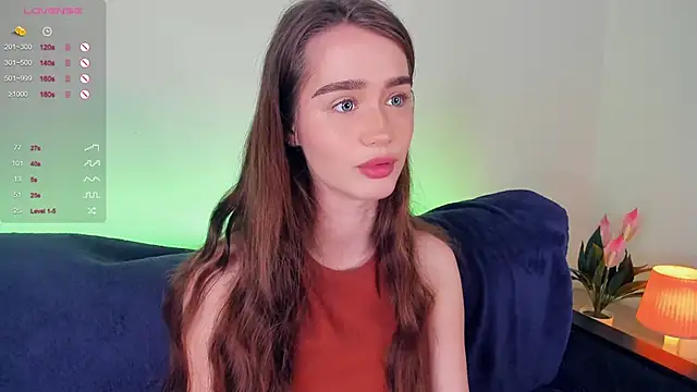 lovelyalivia online show from 10/14/25, 09:32