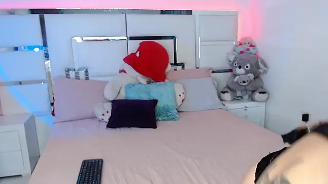 ElektraRous online show from 11/16/25, 05:17