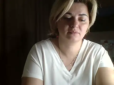 Snapshot of Wymini chatting on 09/30/25, 10:49 Wymini online show from 09/30/25, 10:49